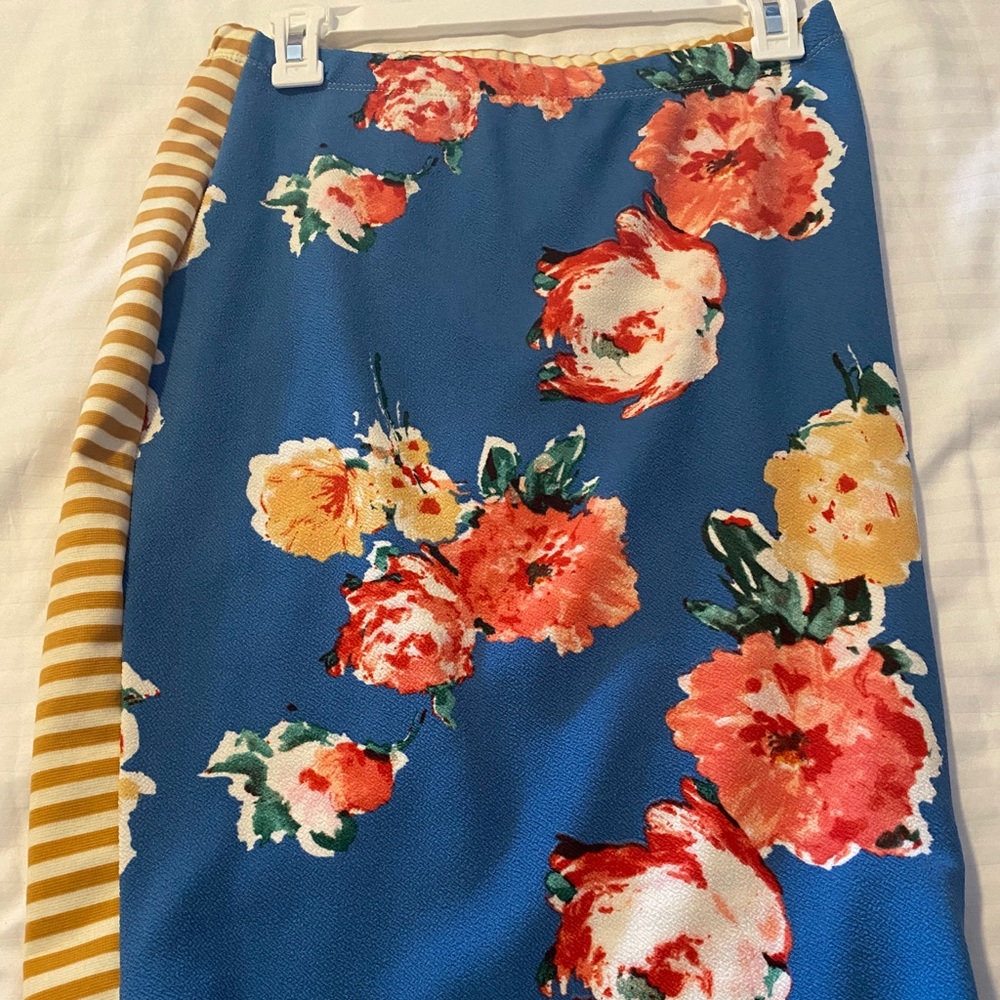 Floral and mustard yellow striped pencil skirt M